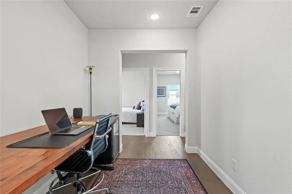 3418 River Trail