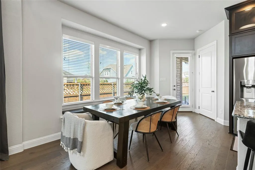 3418 River Trail