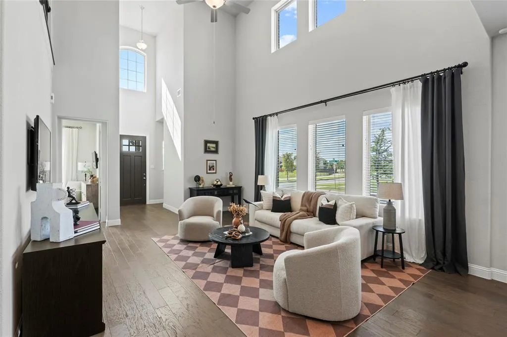 3418 River Trail