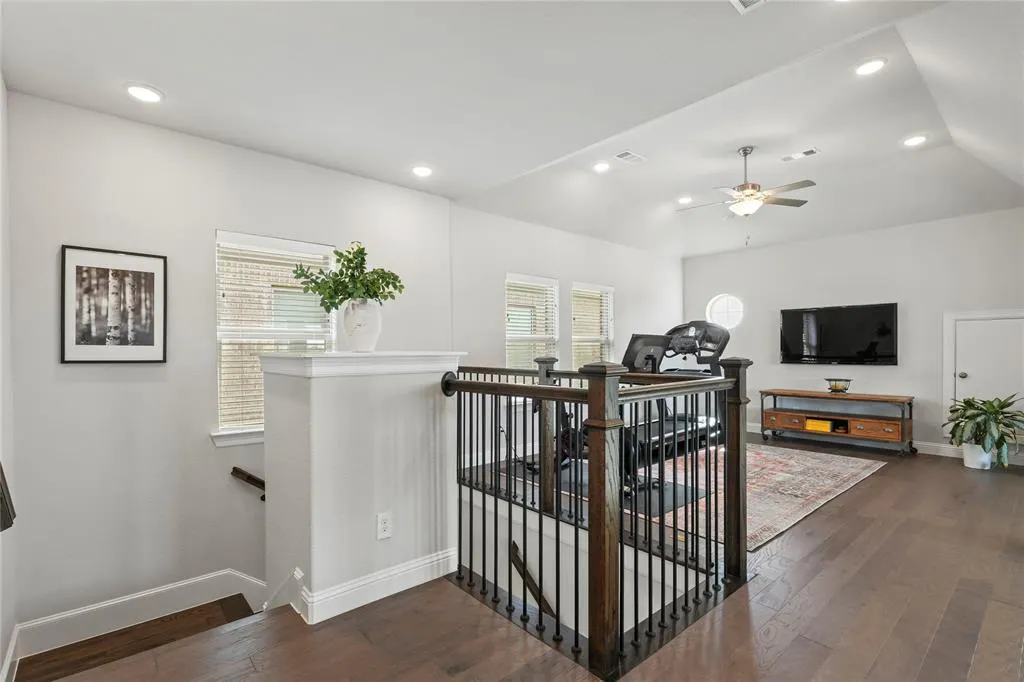 3418 River Trail