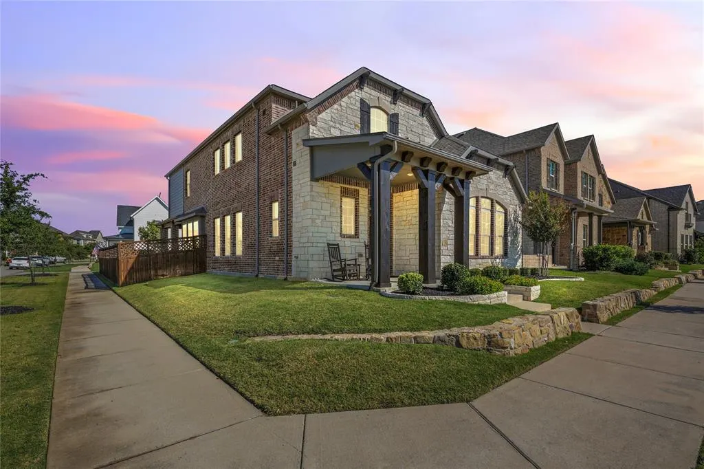 3418 River Trail