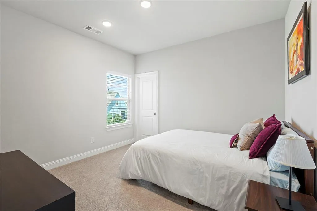 3418 River Trail