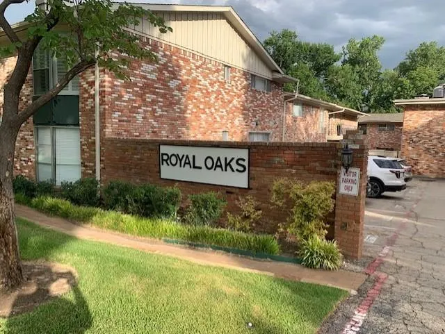 7812 Royal Lane, #C