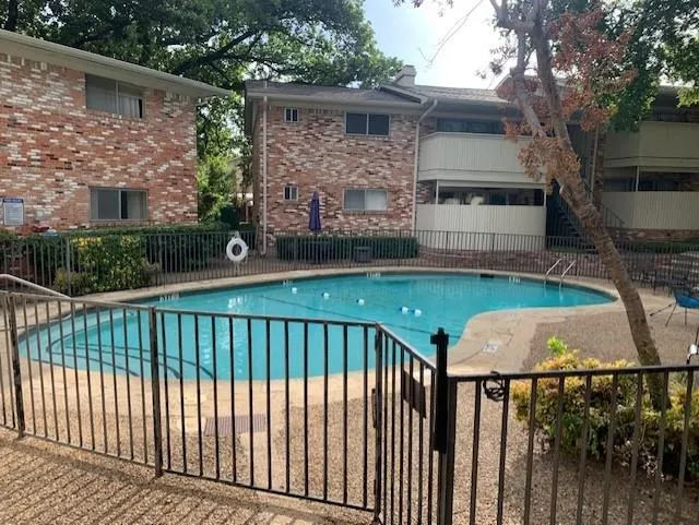 7812 Royal Lane, #C