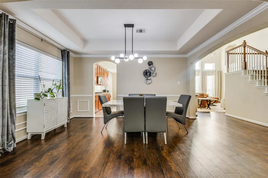 8901 Brook Hollow Drive