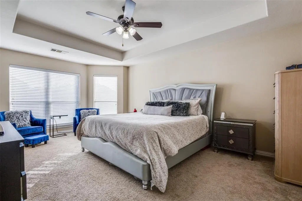 8901 Brook Hollow Drive