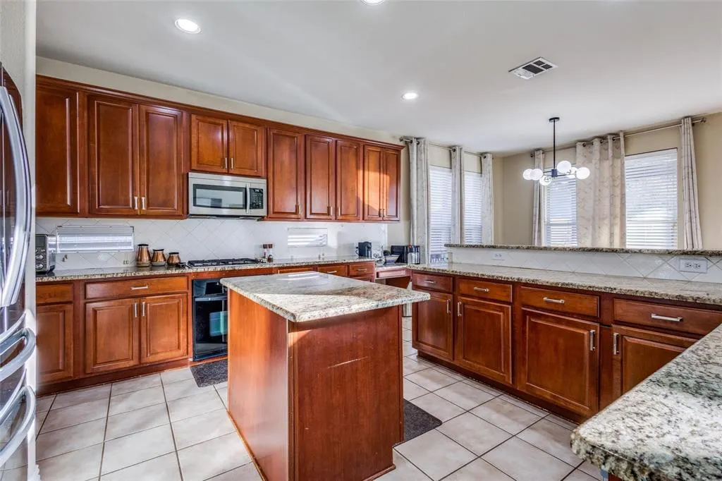8901 Brook Hollow Drive