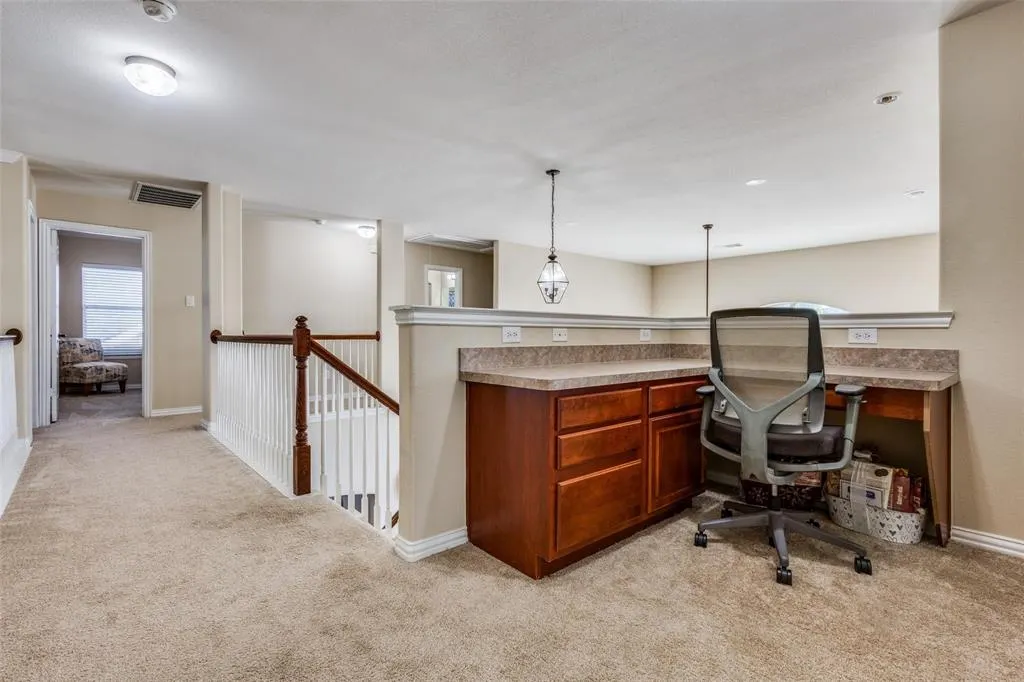 8901 Brook Hollow Drive