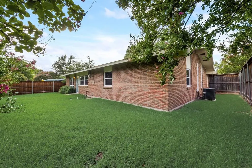 919 Meadow View Drive