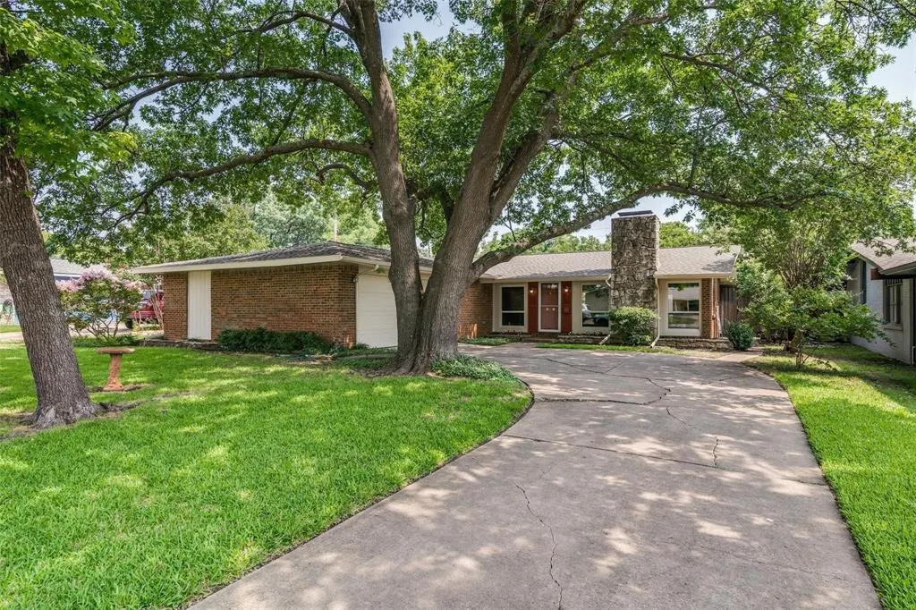 919 Meadow View Drive
