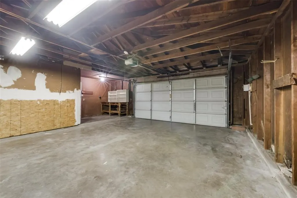 919 Meadow View Drive