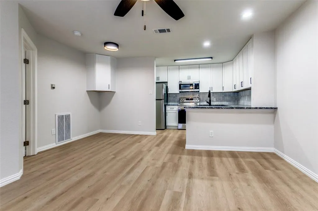 6108 Abrams Road, #619