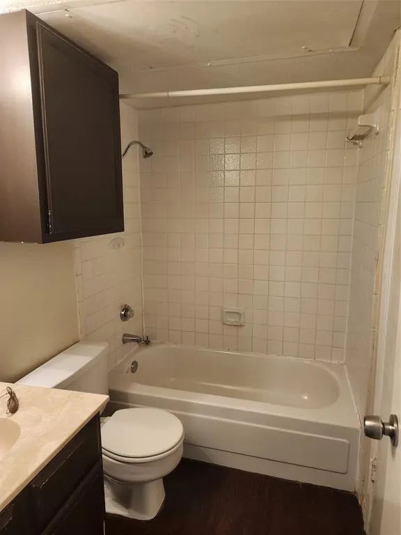 1603 N Garrett Avenue, #204