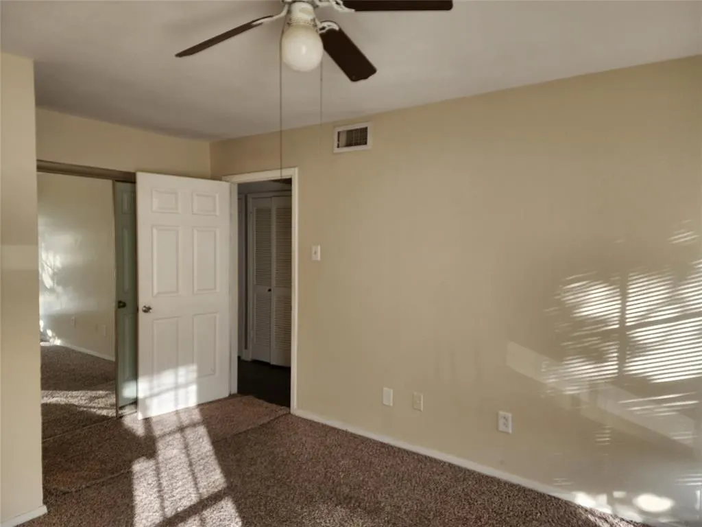 1603 N Garrett Avenue, #204