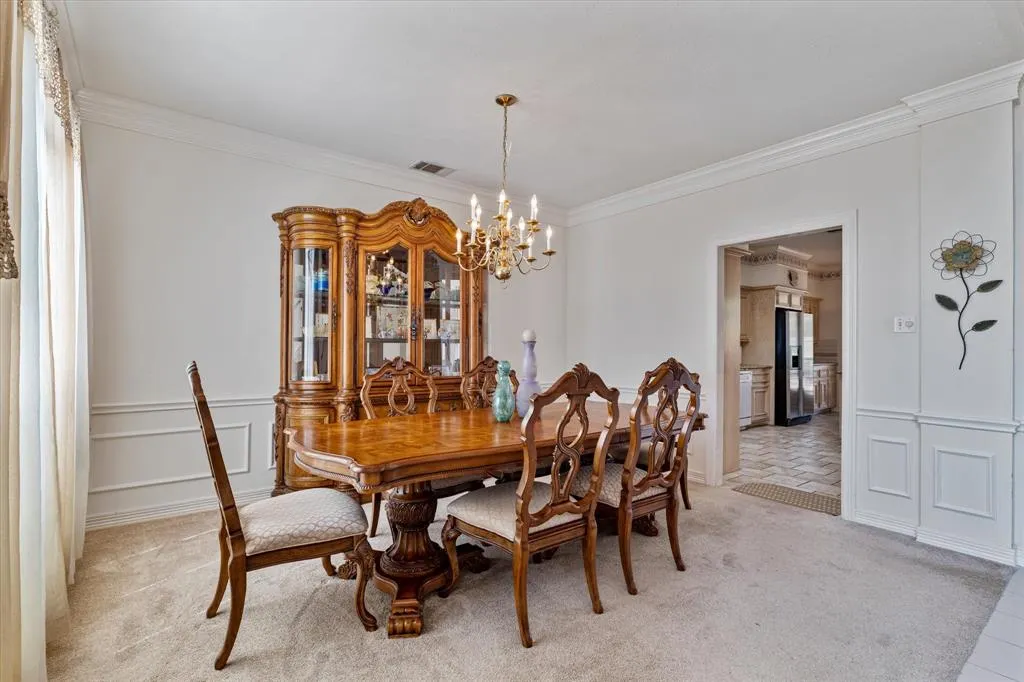1121 Lakestream Drive