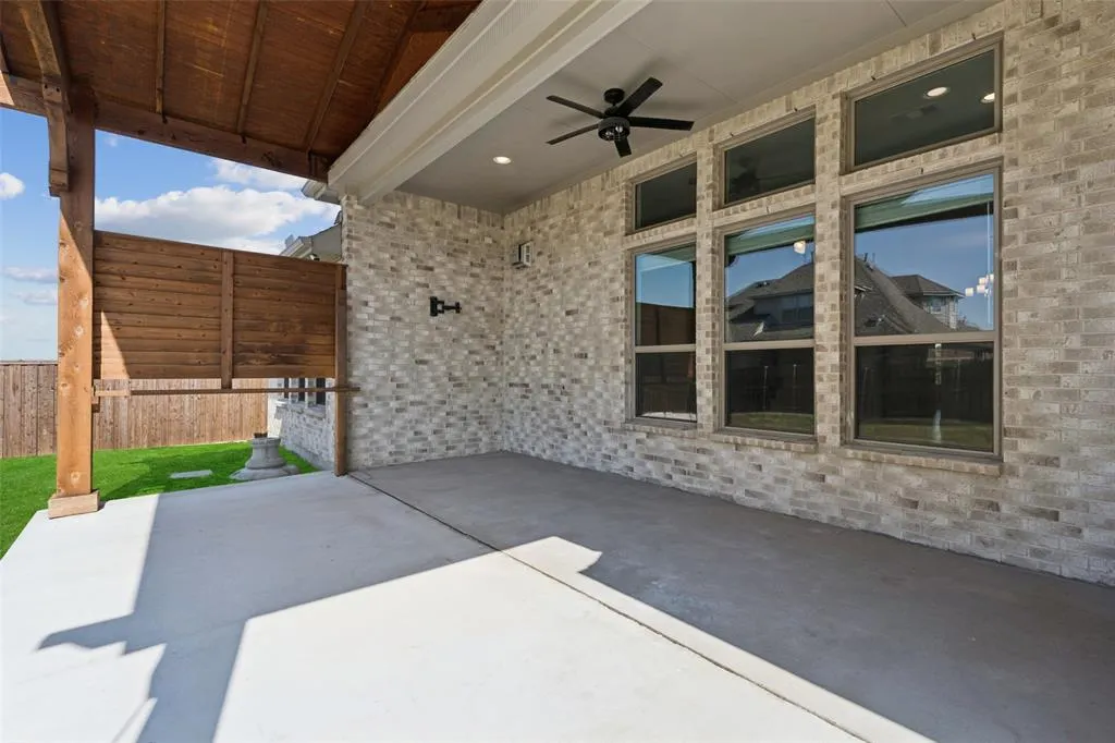 1840 Shavano Way