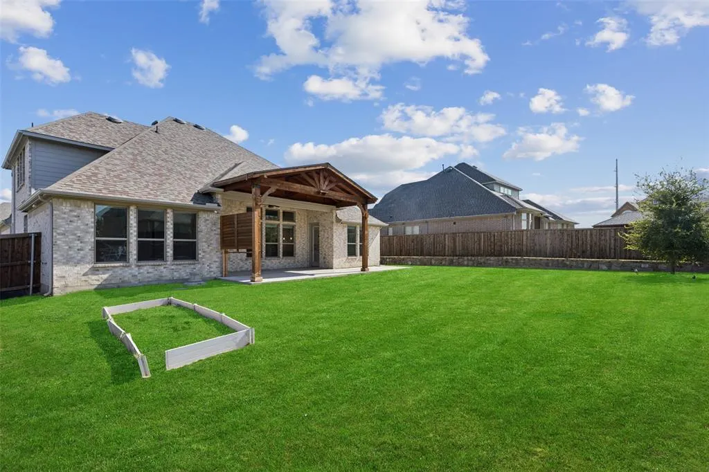 1840 Shavano Way