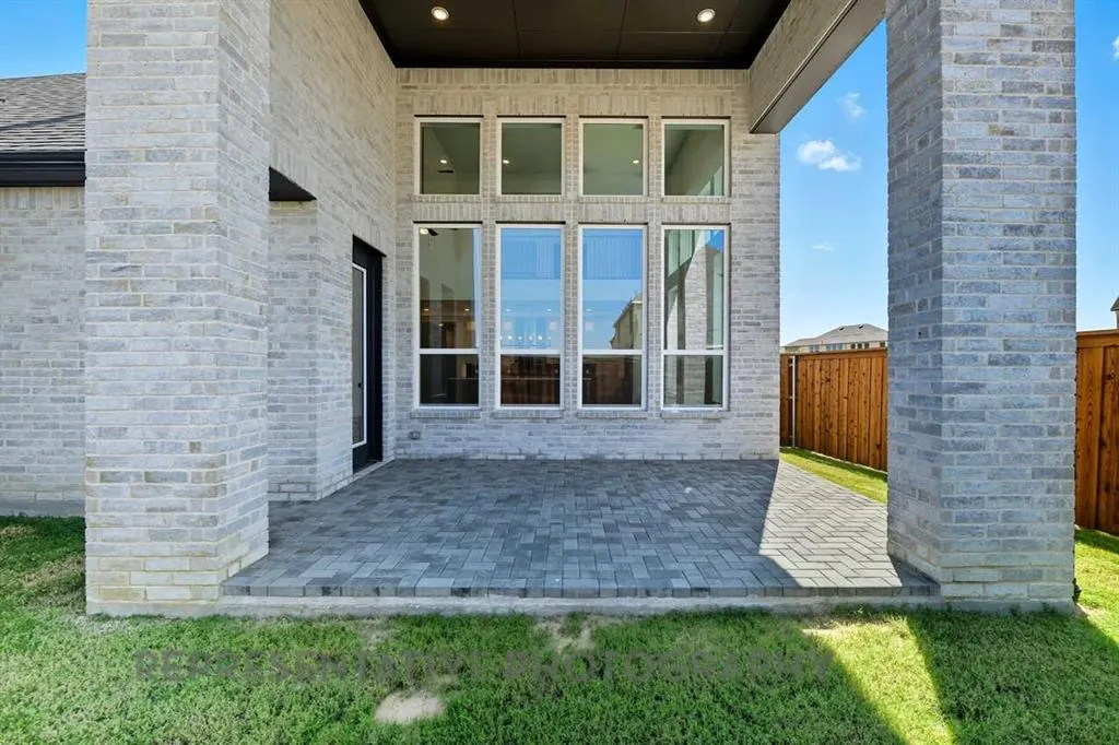 4401 Daisy Lane