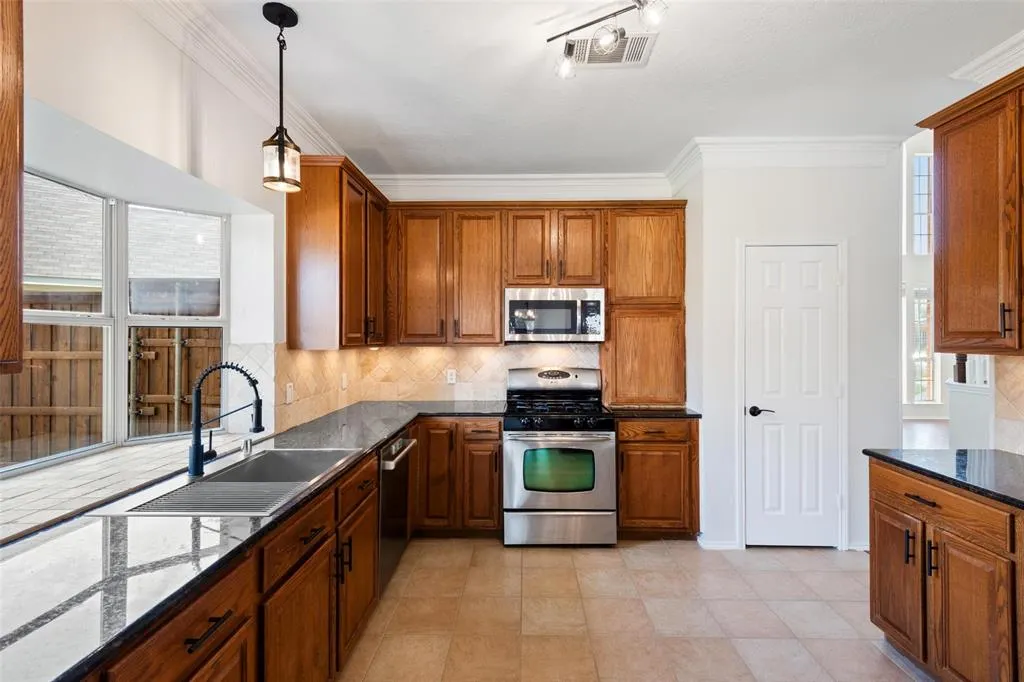 3202 Tansy Court