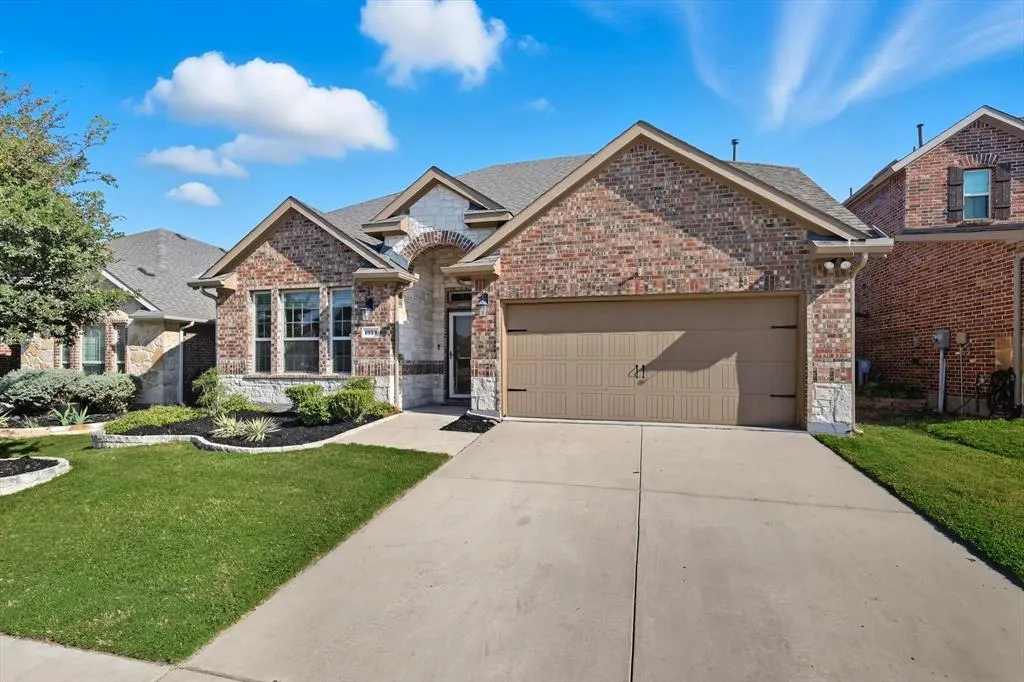 1024 Bluebird Way