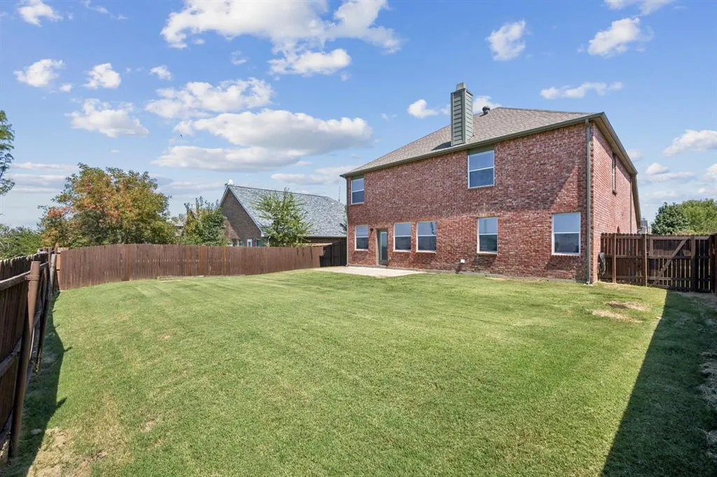 2720 Winterberry Lane