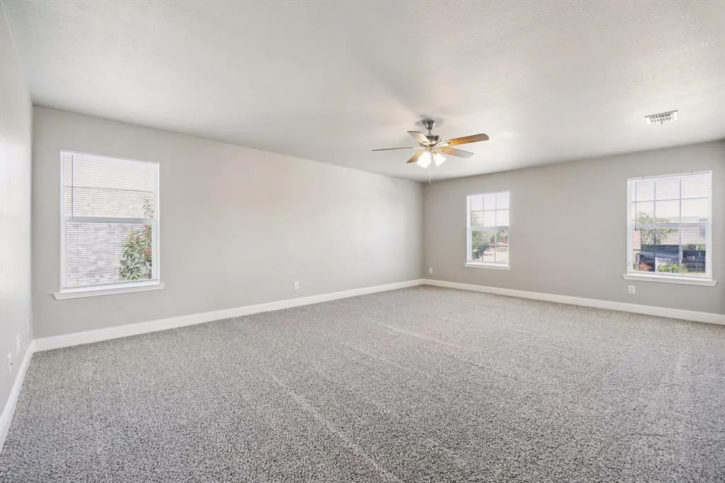 2720 Winterberry Lane