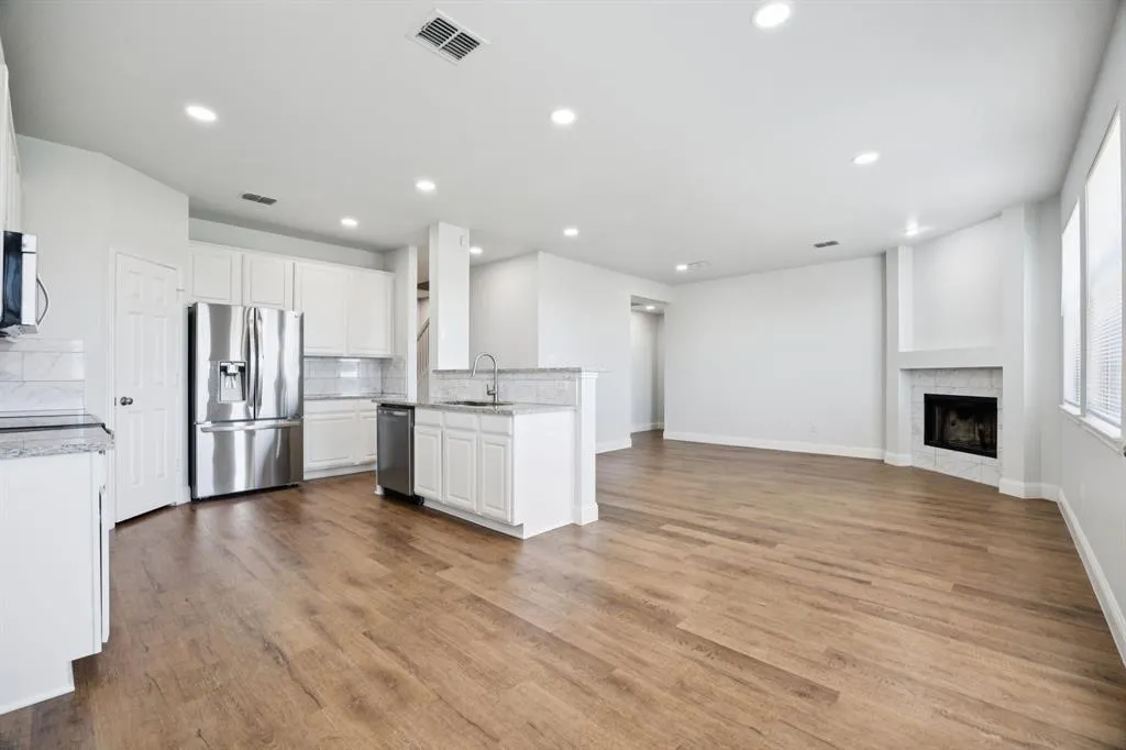 2720 Winterberry Lane