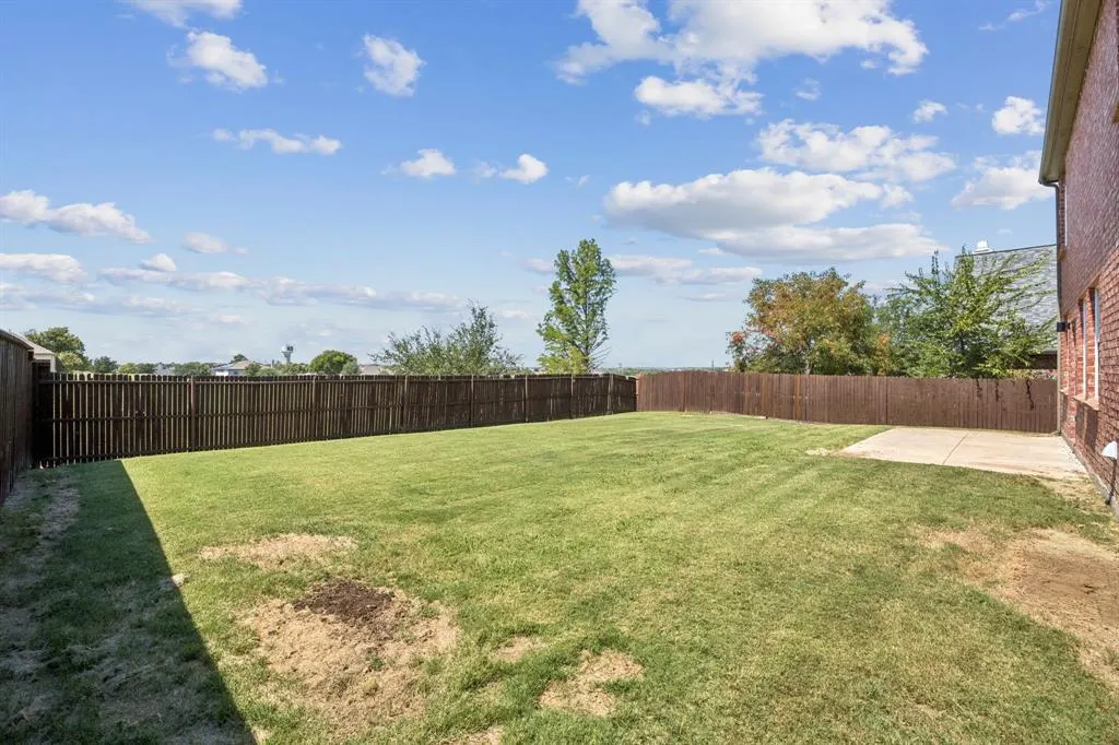 2720 Winterberry Lane