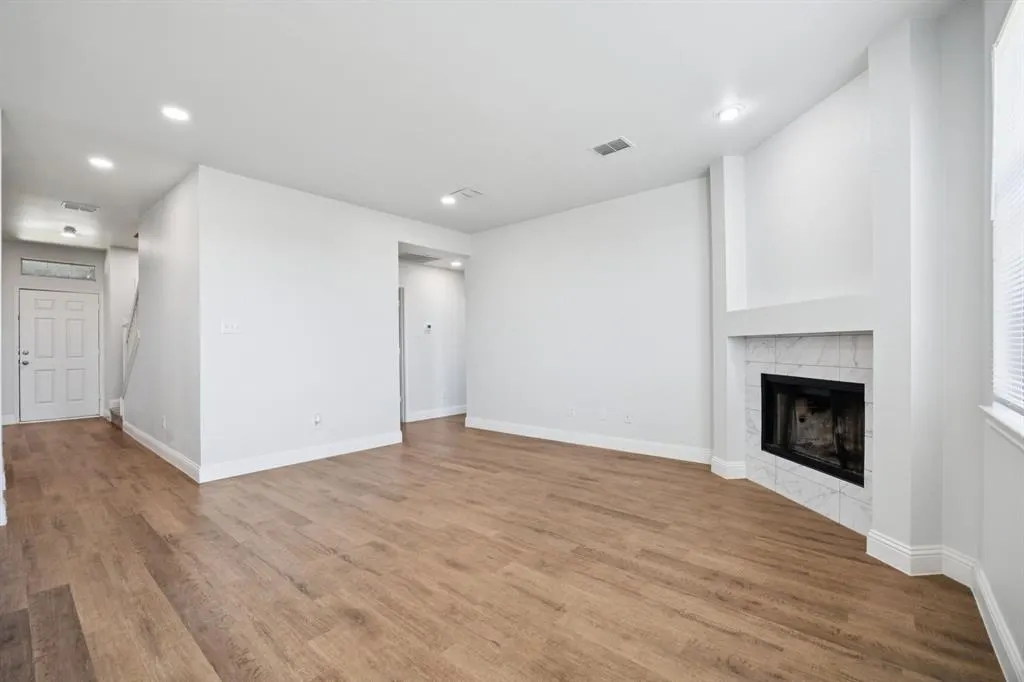 2720 Winterberry Lane