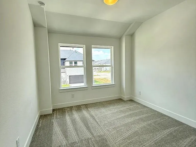2556 Campden Mews