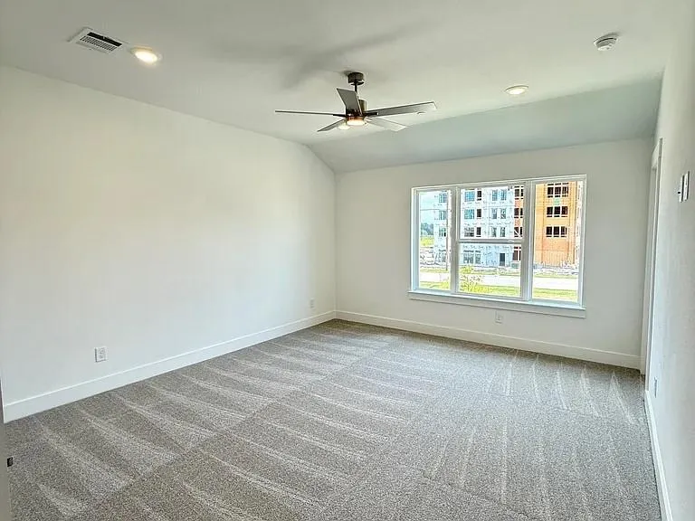 2556 Campden Mews