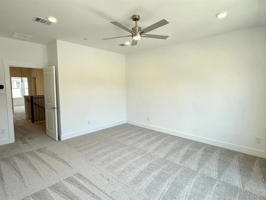 2556 Campden Mews