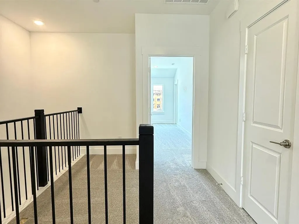2556 Campden Mews
