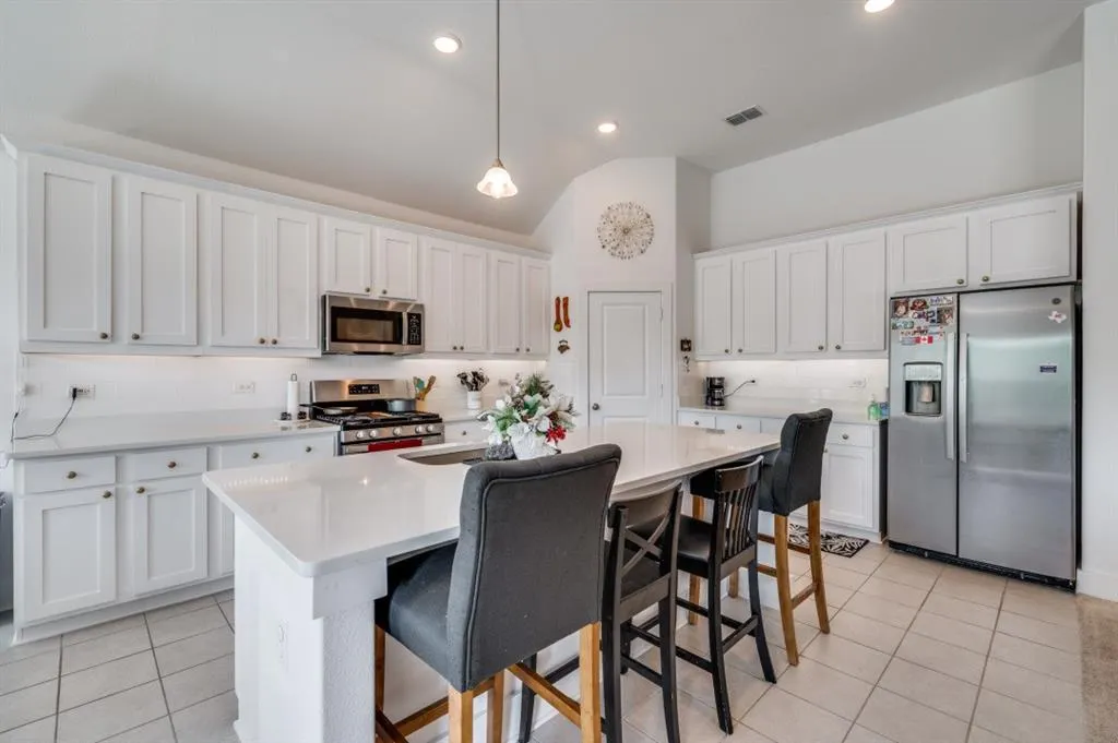 1224 Villalonga Drive