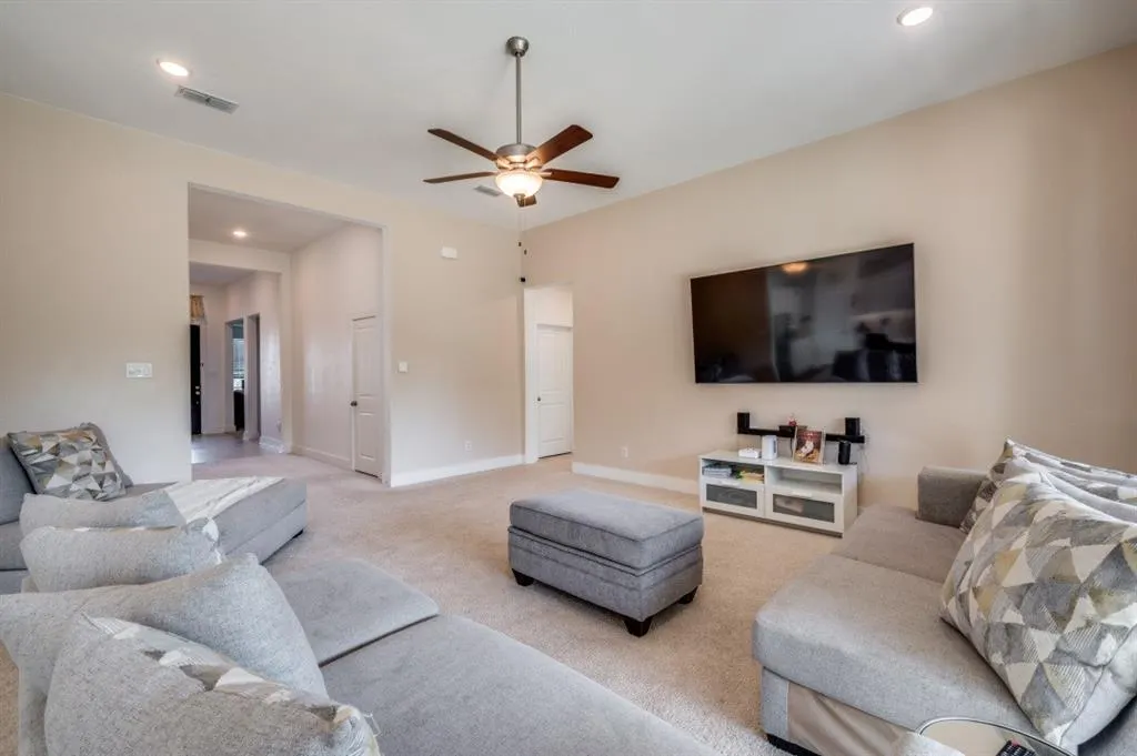 1224 Villalonga Drive