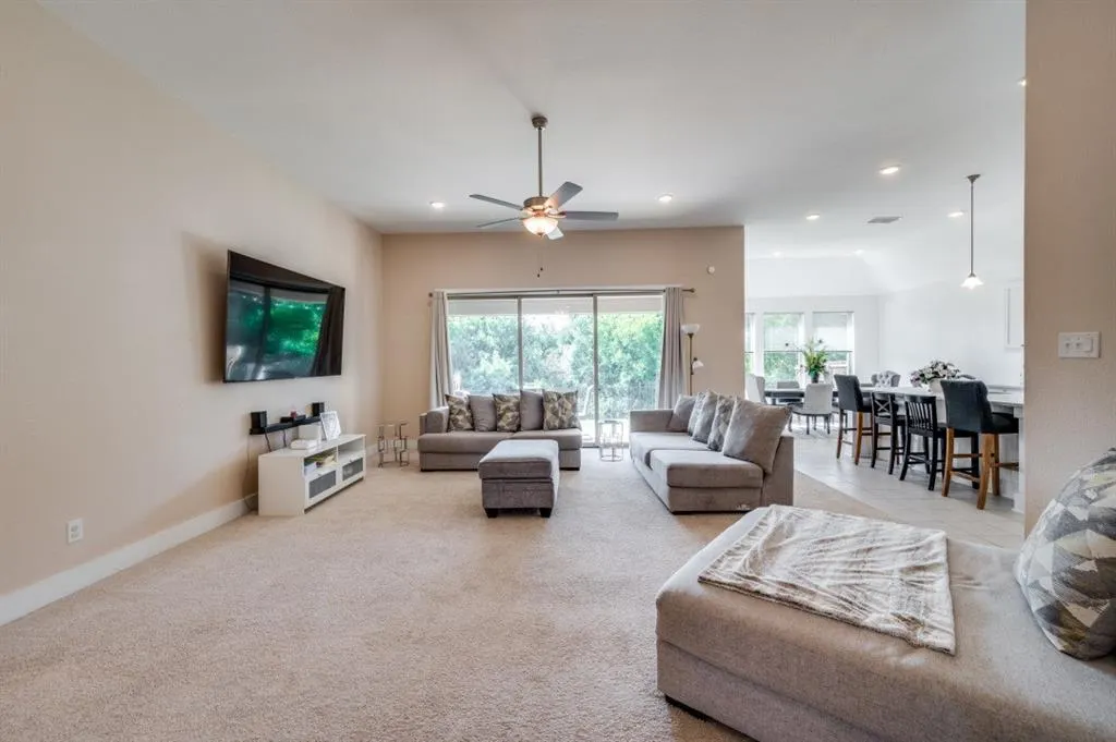 1224 Villalonga Drive