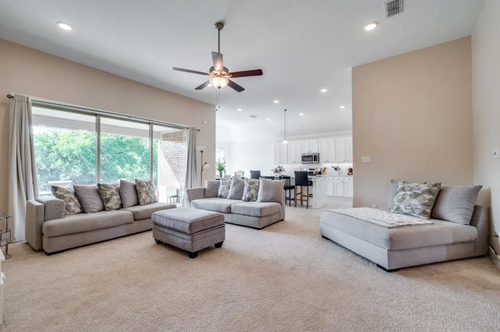 1224 Villalonga Drive