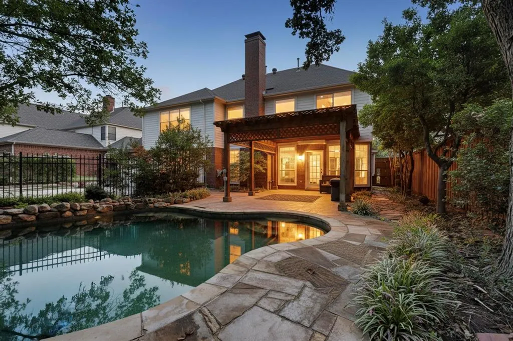 1113 Lake Ridge Drive