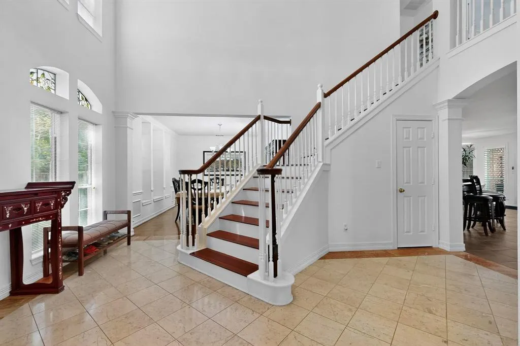 1113 Lake Ridge Drive