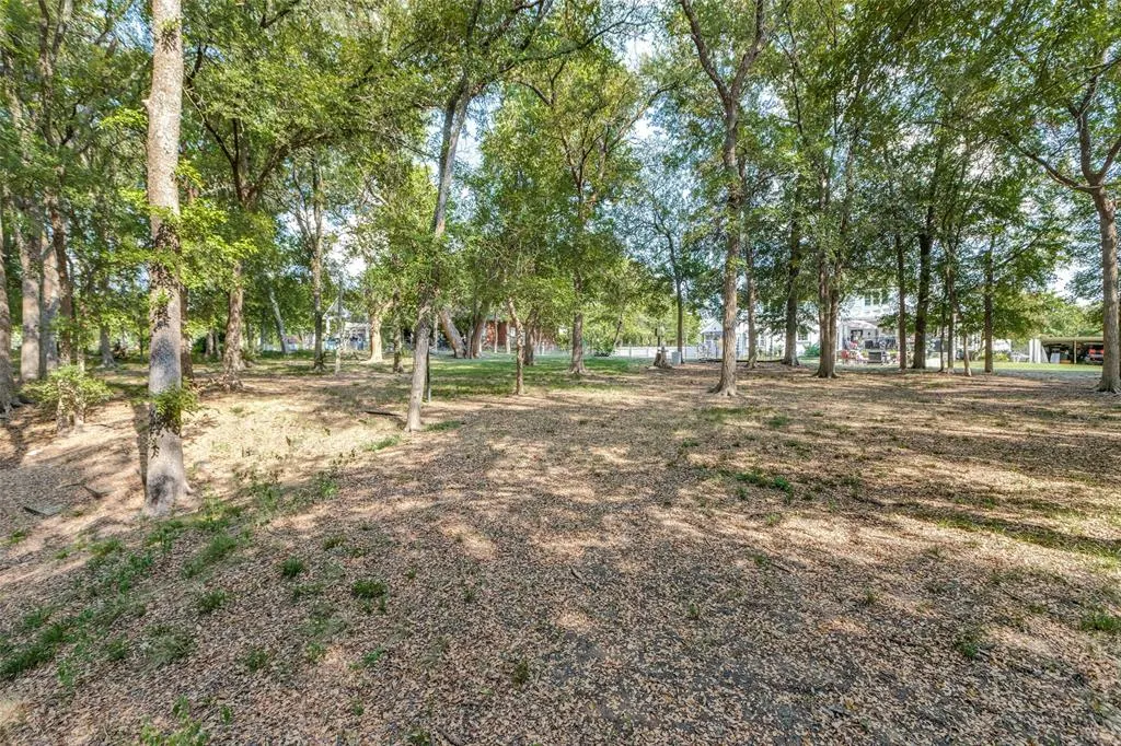 44 Meadowcreek Drive