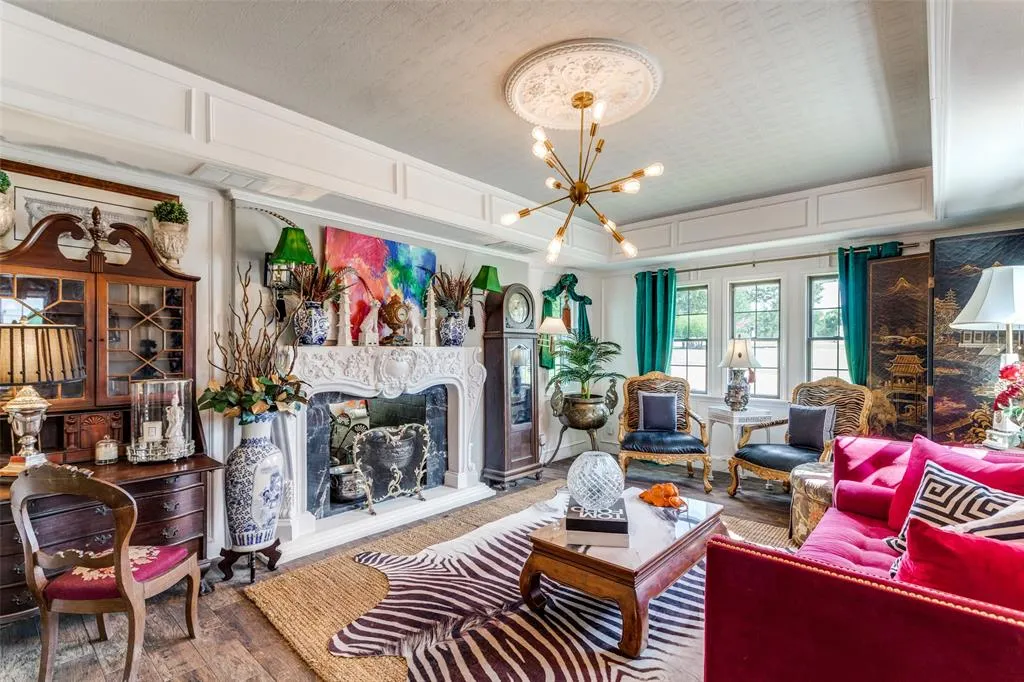44 Meadowcreek Drive