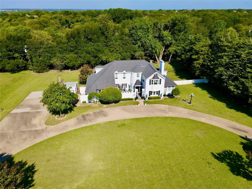 44 Meadowcreek Drive