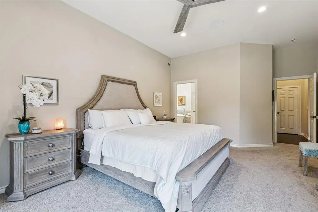 3803 Fishermans Cove