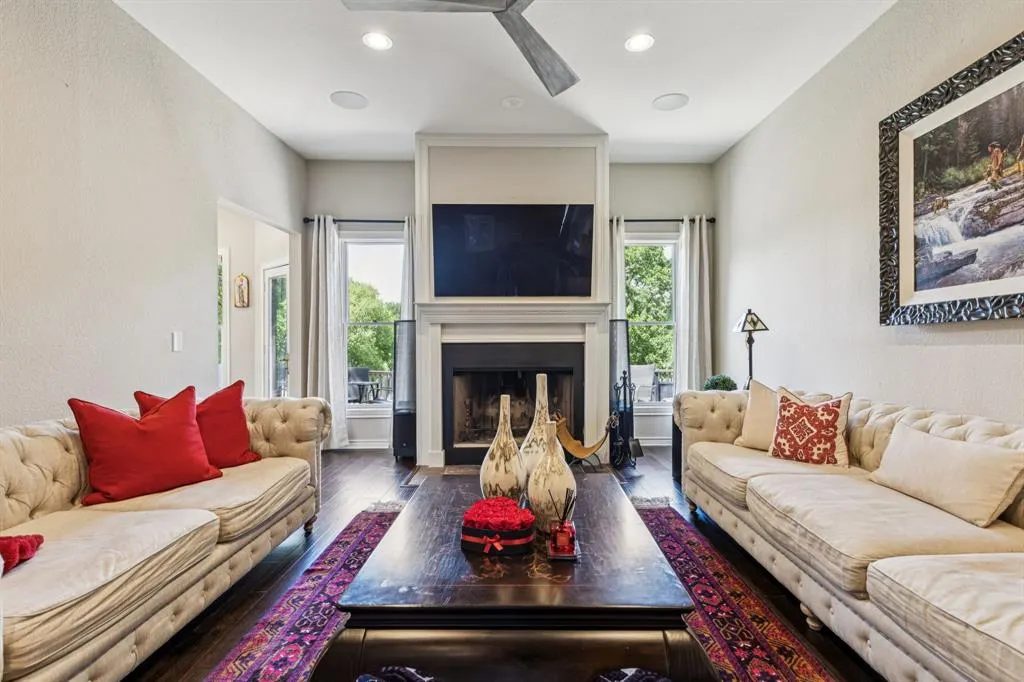 3803 Fishermans Cove