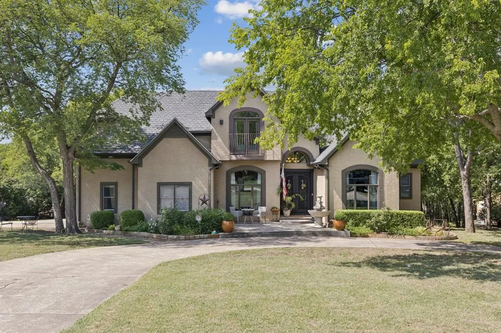 3803 Fishermans Cove