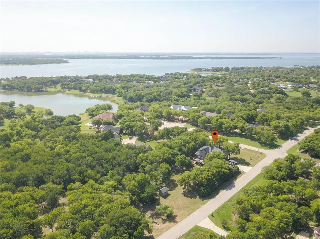 3803 Fishermans Cove