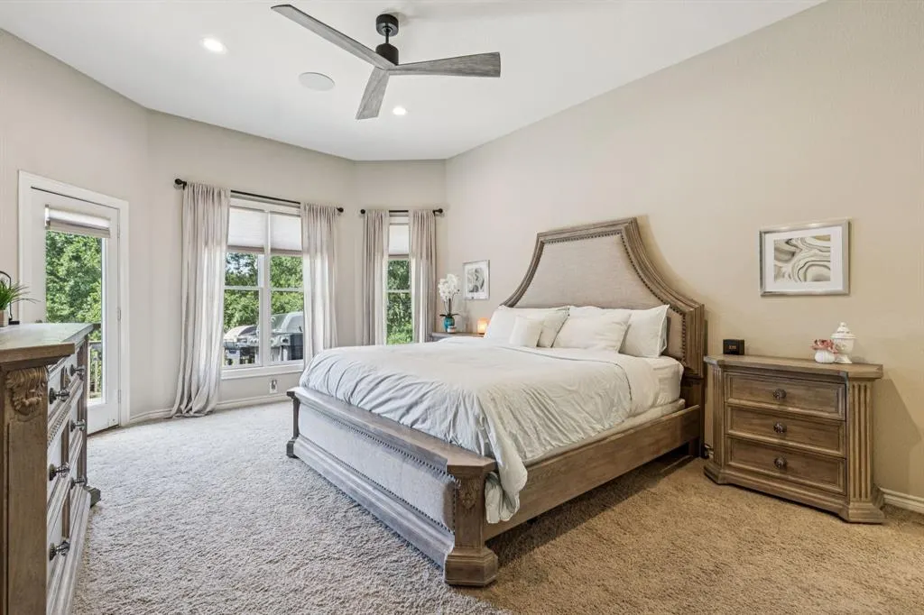 3803 Fishermans Cove