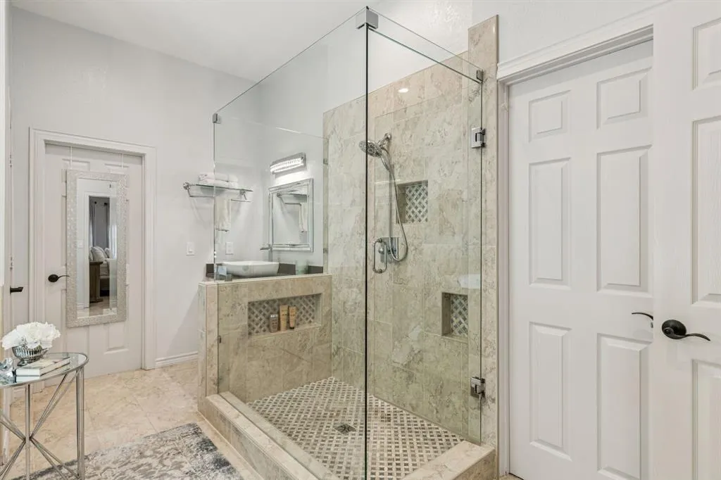 3803 Fishermans Cove