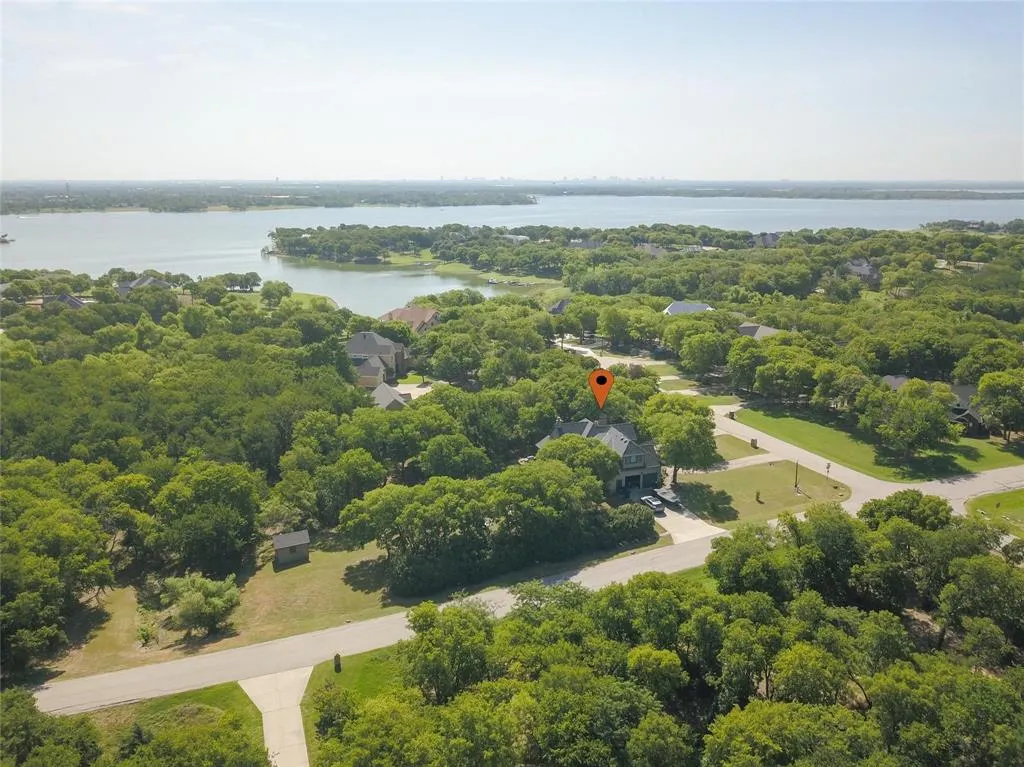 3803 Fishermans Cove