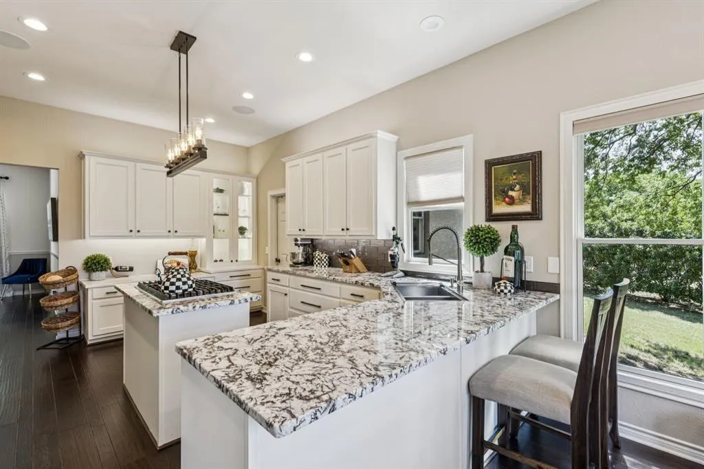 3803 Fishermans Cove